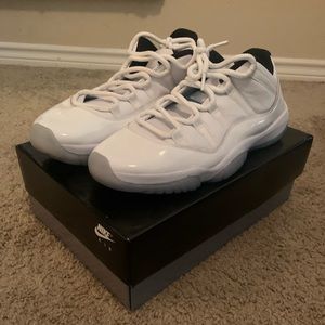 Jordan 11 Low Legend Blue (Used!)